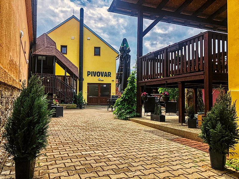 Pivovar Pod Lipou Kysice Extérieur photo